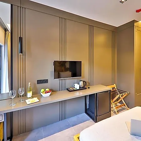 Neva Hotel *